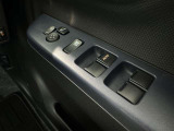 運転席から操作可能なパワーウィンドウ!