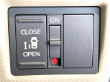 【パワースライドドア】スマートキーや運転席のスイッチでスライドドアの開閉が可能♪電動だから力を入れてドアを開ける必要が無く、小さいお子様でも、重い荷物を持っている時もラクに開け閉めできます♪