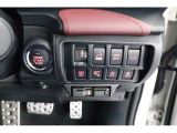 ETCは専用のビルトインケースに収納済み!!電動リヤゲートの運転席からの開閉など操作が可能です!