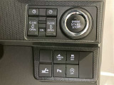 両側パワースライドドア付きだから、狭い駐車スペースなどでの 乗り降りラクラク!小さなお子さまのいるご家庭には嬉しい装備。