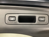 荷物を置いてクルマから離れると自動で閉じる「予約クローズ機能」が付いたパワーテールゲート。