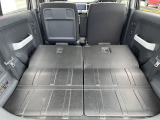 普段のお買い物や通勤、送迎等に十分な荷室スペースを確保しております。セカンドシートを倒すと、大きな荷物の積載も可能です♪