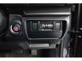 キーレスアクセス&プッシュスタート。アクセスキーを携帯して運転席か助手席のドアハンドルの内側に触れるだけで開錠 ドアハンドルのセンサーに触れて施錠!