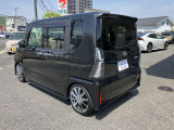 入庫時に走行チェックを行っており、納車前にはディーラーにて点検整備を実施した上で納車させていただきますのでご安心ください。