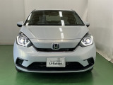 LEDヘッドライトを装備しています。LEDヘッドライトはとても明るく、雨の日や夜間走行も安全・安心です。オートライトコントロール付きで周囲の明るさに応じて自動で点灯・消灯します