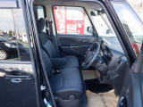 清潔で広々した座席です!是非、現車を見て体感してみてください。