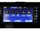 ナビは純正品。ワンセグテレビ・CD・Bluetooth・SDオーディオ・スマホ・外部入力・ハンズフリー電話対応。これだけあれば十分では?