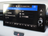 ナビゲーションはホンダコネクトディスプレイを装着しております。AM、FM、Bluetooth、フルセグTVがご使用いただけます。初めて訪れた場所でも道に迷わず安心ですね!