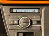車内空調は&rdquo;AUTOエアコン&rdquo;にお任せ。運転に集中出来ますよ!