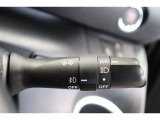 周囲の明るさを検知して自動でライトの点灯・消灯をしてくれるオートライトを装備。