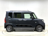 ドアは約90度に開くので荷物も積み込みやすく、乗り降りもしやすい♪ アウトドアで楽しく快適に過ごせる工夫がいっぱいです♪♪