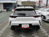全てのクルマにロングラン保証が付いています。メーカー・年式問わず、全てのクルマに走行距離無制限の1年間無料保証。 (※改造車や特殊車両には、一部対象外となる場合がございます。)更にプラス1年または2年