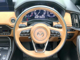 【純正革巻きステアリング】上質な革を使用することで、手にしっかり馴染みとても運転しやすいハンドルです♪