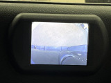 ●サイドカメラ:左側面の視界が写し出されます!狭い道路での走行や駐車ラインの確認などにも役立ちます!