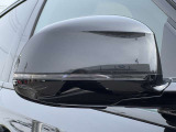 また、BMW正規認定中古車は、エマージェンシーサービスが自動付帯。24時間365日、皆様のカーライフをサポート致します。確かな安心のうえで、「駆けぬける歓び」をご堪能ください。