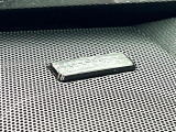 【マークレビンソンサウンドシステム】メーカーオプションの高品位サウンドシステムを搭載。専用のチューニングが施された大小様々なスピーカーから良質なサウンドが奏でられ、臨場感あふれる音響空間を演出します。