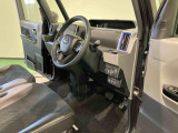 納車前にはプロのメカニックが点検、整備を行いますので安心してお乗り頂けます!!