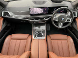X7 M60i xドライブ 4WD 