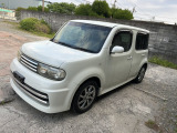 綺麗な日産キューブ、オーテックライダーの入庫です。