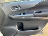 ドアポケットには、ペットボトルや雑誌等が収納出来ます。