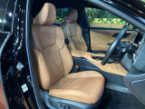 運転席シート廻りは使用感も少なく、良好な状態となっています。前オーナー様が丁寧に使っていたことがよくわかりますね。