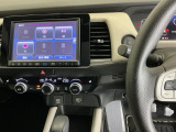 ホンダ純正メモリーナビ搭載なので、遠方へのドライブもお任せ下さい!ステアリング左手側にオーディオ関連のコントロールスイッチを配置しています。操作時は視線を逸らすことなく運転に集中できます