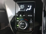 スタイリッシュなデザインのインパネ。各操作スイッチは使いやすい位置に配置されてます。