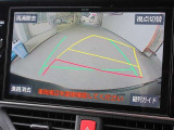 バックガイドモニターで、後方を確認しながら安心して駐車することができます。運転初心者も熟練者も必須の機能ですよ!