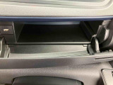 3.「認定中古車カルテ」は、走行距離や修復歴に加えてキズ・凹みの有無・状態や消耗品の交換、過去の整備状況がわかります。