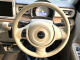 【純正革巻きステアリング】上質な革を使用することで、手にしっかり馴染みとても運転しやすいハンドルです♪