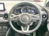 【純正革巻きステアリング】上質な革を使用することで、手にしっかり馴染みとても運転しやすいハンドルです♪