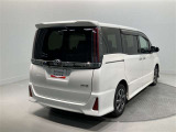 走りにこだわりながら収納力も持ち合わせたお車です。荷物を載せて軽快なドライブを楽しめますよ♪