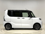 ドアは約90度に開くので荷物も積み込みやすく、乗り降りもしやすい♪ ロングドライブも快適に過ごせる工夫がいっぱいです♪♪
