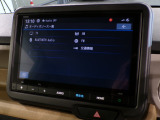 CD、DVD、Bluetooth、AM、FM、AUX、スマートフォン接続ができます。