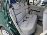 全てのクルマに車両検査証がついています。中古車オークション業界で確立された公正な基準を採用しています。トヨタ自動車によって、修復歴や状態を正しく判断できると認定された車両検査員が、1台1台検査し点数と