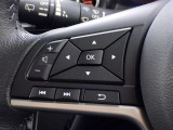 ステアリングスイッチ装備!運転しながら手元でオーディオの操作などができます。