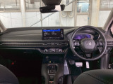 フロントガラスが大きく、ワイドな視界で運転もしやすくなるように、設計されています。