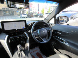 中古車を購入する場合、「車両本体価格」に加えて、税金や手数料などの「諸費用」を支払う必要があります。「法定費用:自動車税や自賠責保険等の国や自治体に払うことが法律上義務付けられている費用」「販売店手数