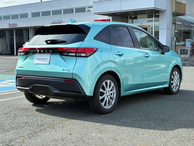 日産 ノート 1.2 X FOUR 4WD の中古車詳細 (35,000km, サーフグリーン