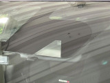 【エマージェンシーブレーキ】走行中に前方の車両等を認識し、衝突しそうな時は警報とブレーキで衝突回避と被害軽減をアシスト。より安全にドライブをお楽しみいただけます。