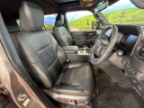 運転席シート廻りは使用感も少なく、良好な状態となっています。丁寧に使われていたことがよくわかりますね。