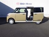 パワースライドドアです。ドアを開けた状態です。開口部が広いので乗り降りしやすいです♪