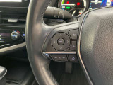 運転中、オーディオの操作をしてて、ハッとしたことはありませんか?ステアリングスイッチは、運転中でもハンドルでオーディオの操作が可能です。安全なドライブをサポートします。
