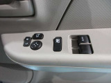 前席パワーウィンドウ運転席側オ-ト機能付助手席側操作機能を止めるスイッチ付