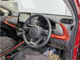 コンパクトボディで狭い道でもスムーズに走れる取り回しのよさ。運転もラクラクです。