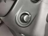 【電動ステアリングコラム】ステアリング位置を電動でお決めいただけます。