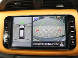 『1台』のお車に対して、3名体制で日々議論を重ね仕入れを行っております。
