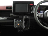 現車はオーディオが付いていない状態です。お客様のライフスタイルに合わせて、ナビゲーションやディスプレイオーディオなどのご提案をさせていただきます。お気軽にご相談くださいね。