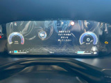 メーター中央にはマルチビューディスプレイ。燃費情報など、車両に関するさまざまなデータをスクロールしてフルカラーで確認できます。