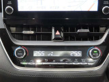 オートエアコン装着車です^^温度設定をすれば、自動で快適な空調に・・・^^★